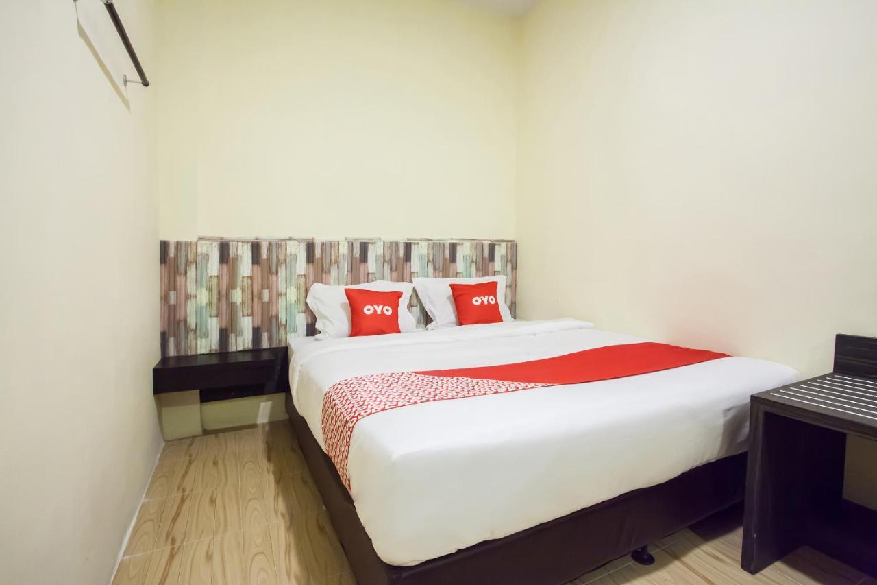 Oyo 2361 Hotel Winston Glugur Esterno foto