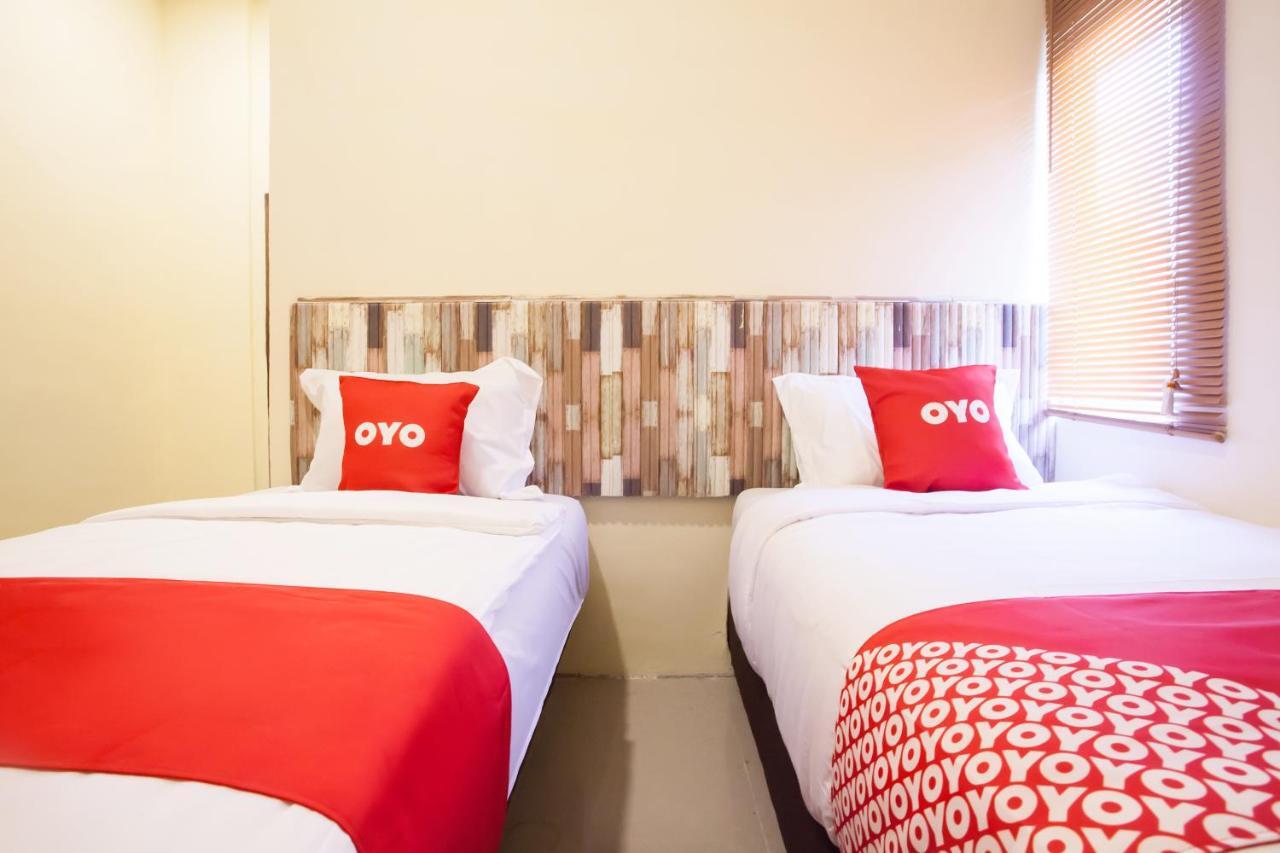 Oyo 2361 Hotel Winston Glugur Esterno foto