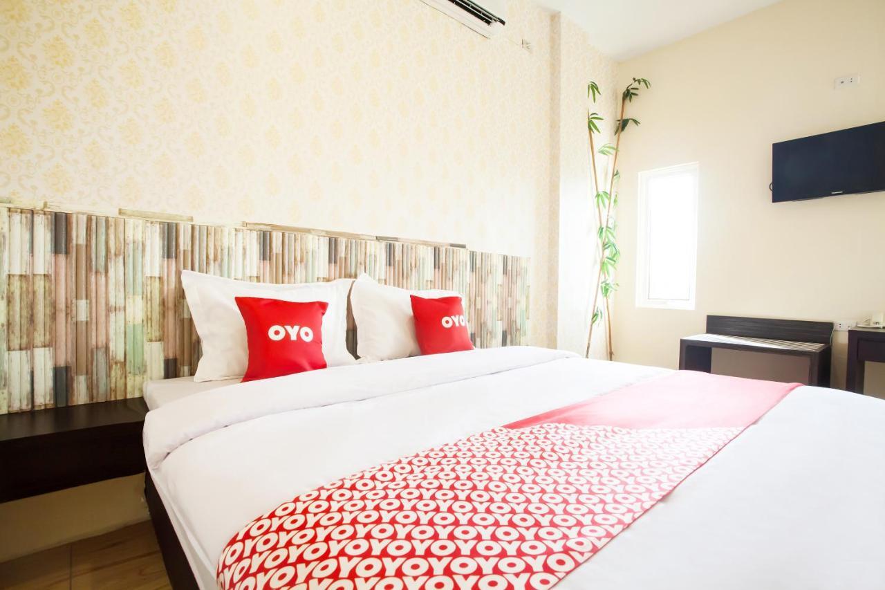 Oyo 2361 Hotel Winston Glugur Esterno foto